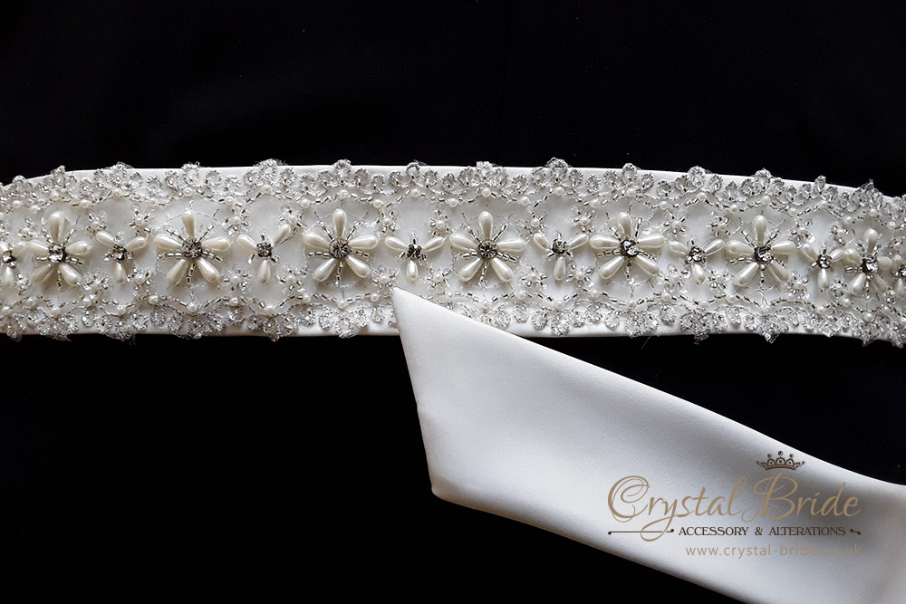 Belt/Cristal motifs 31